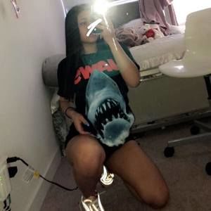 Meet your Posher, Damaris